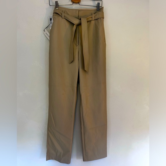 🥯 NWT Aritzia Vegan Belted Pant Trouser Sand White Sz 8 - Picture 4 of 8
